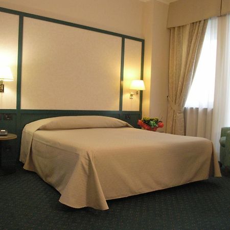 Hotel Smeraldo Torino エクステリア 写真