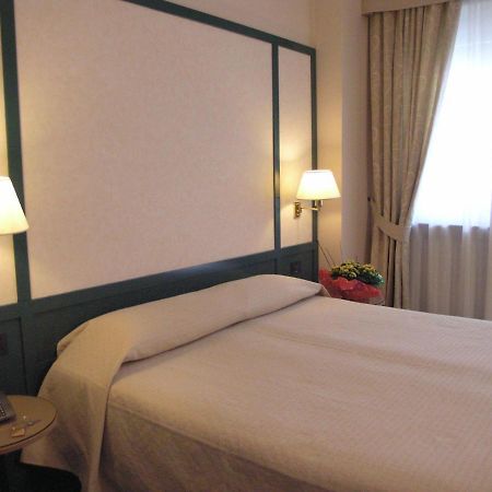 Hotel Smeraldo Torino エクステリア 写真