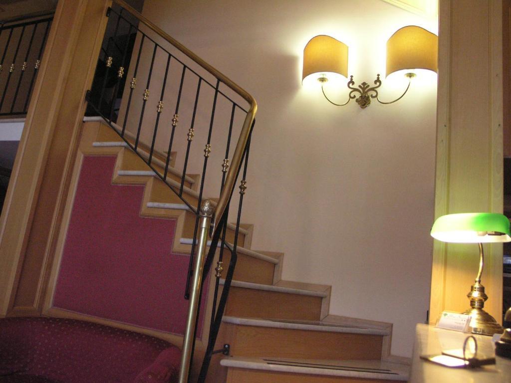Hotel Smeraldo Torino エクステリア 写真
