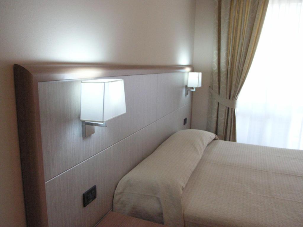 Hotel Smeraldo Torino エクステリア 写真