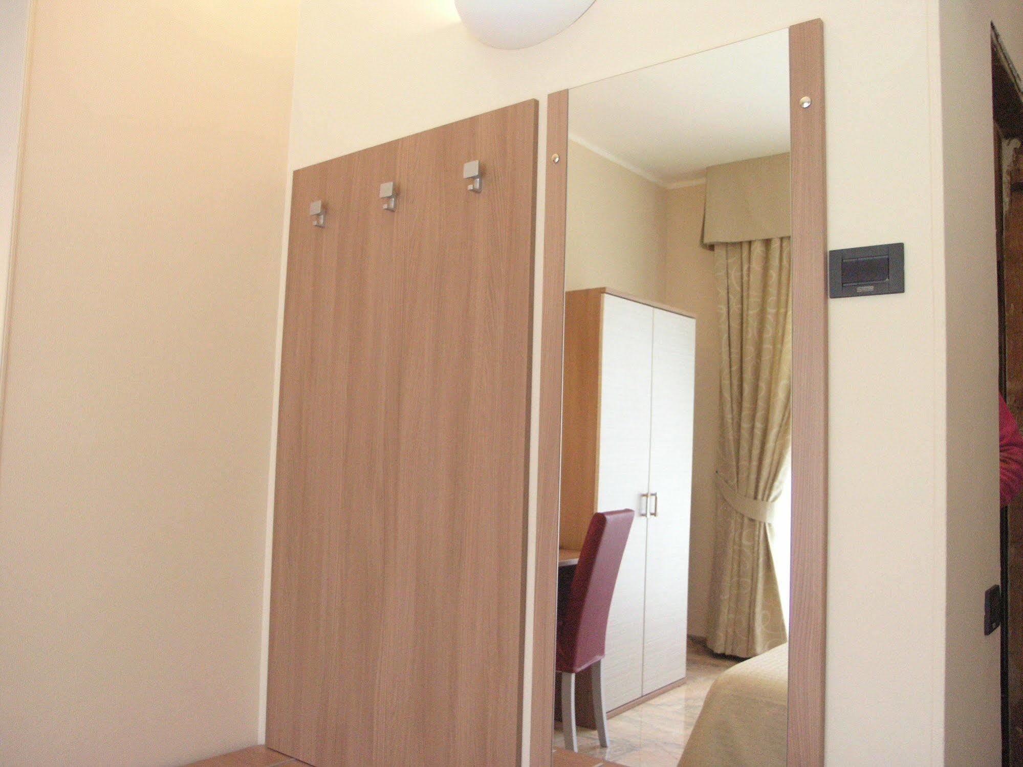 Hotel Smeraldo Torino エクステリア 写真