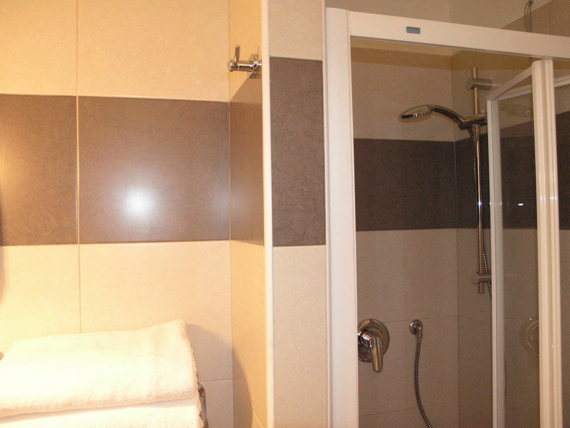 Hotel Smeraldo Torino エクステリア 写真